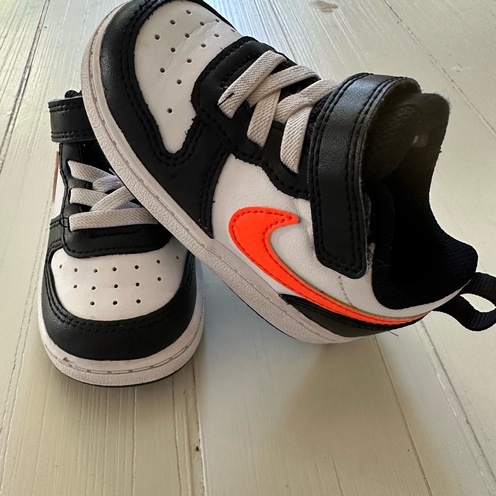 Nike Kids Black and White Sneakers dunks with Bright Orange Swoosh